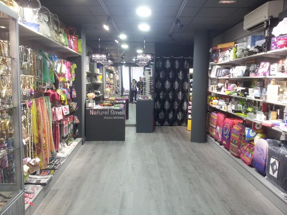 Interior de la tienda Natural Smell en Barbastro